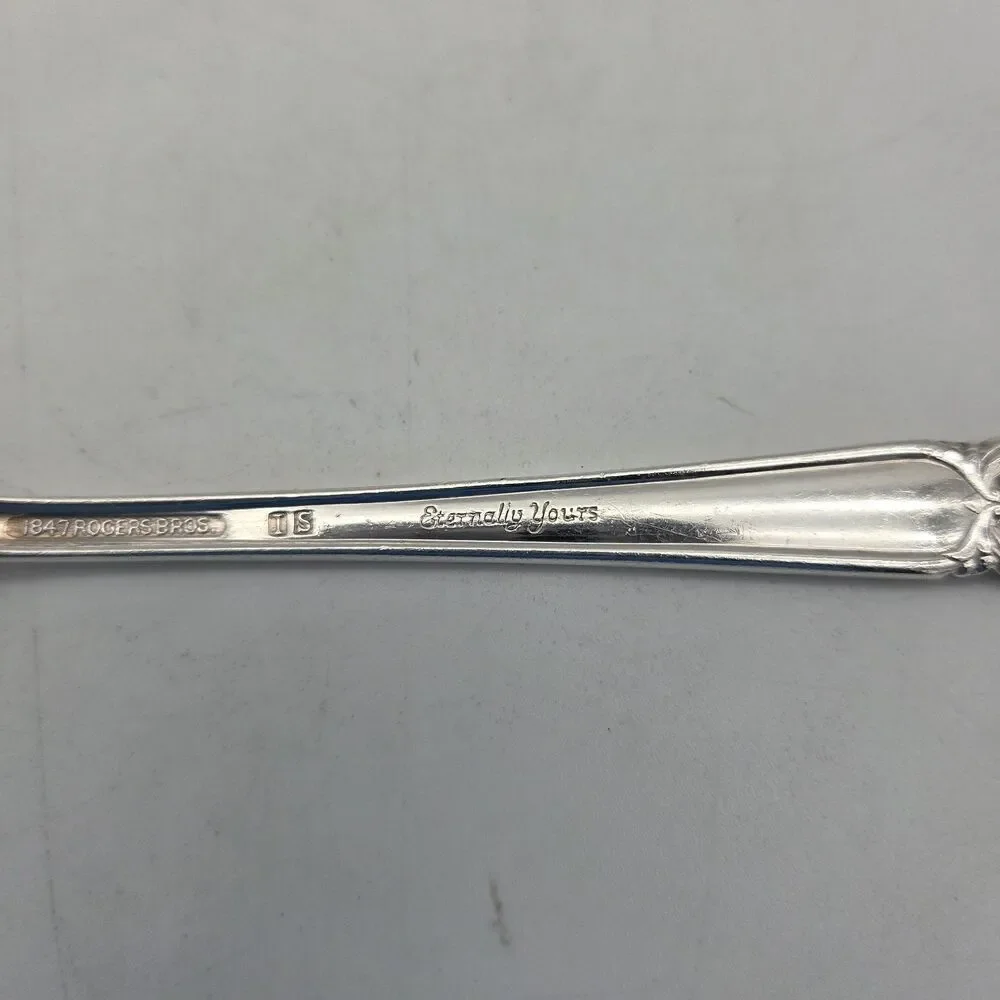 Set of 5 1847 Rogers Bros ETERNALLY YOURS Teaspoons 6
